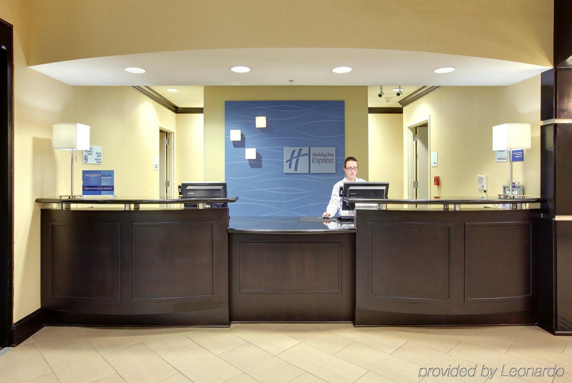 Holiday Inn Express & Suites Covington By Ihg Interiér fotografie